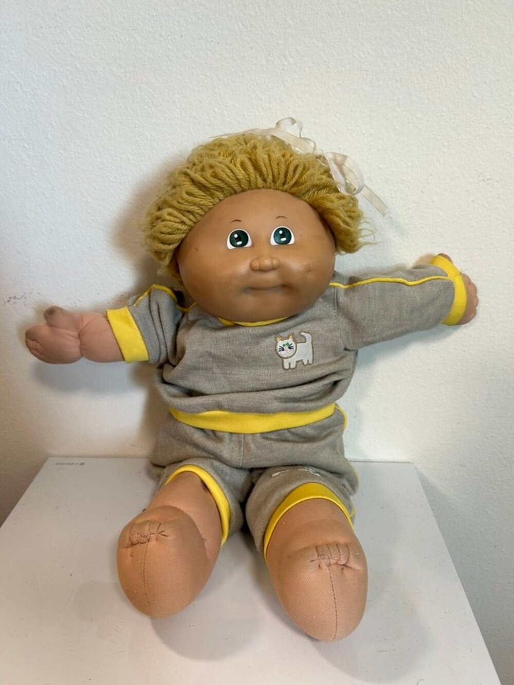 VTG Cabbage Patch Kids Doll 1984 Blonde Hair Green Eyes GUC Kitten Signature